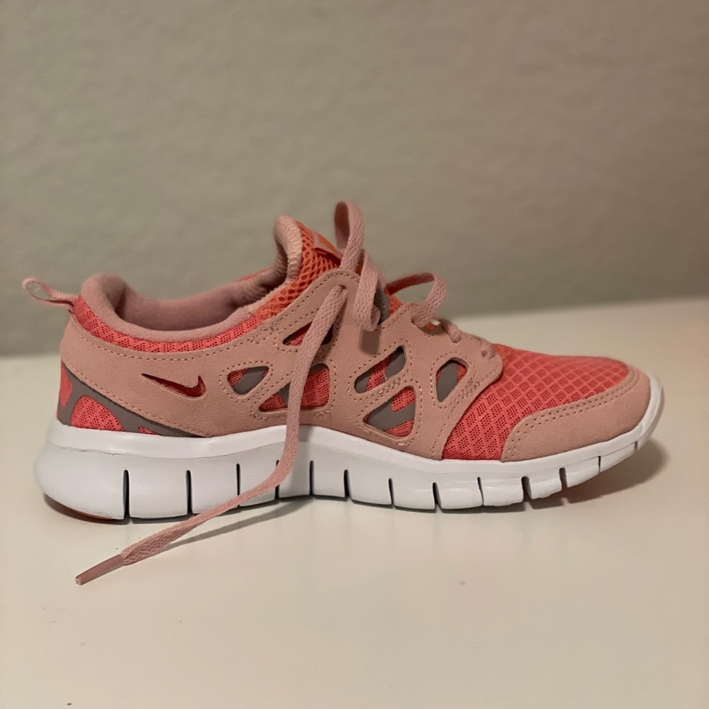 Nike Tennis Shoes